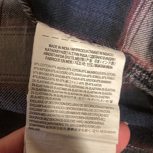 Men’s Flannel Tailored Fit Button Down Shirt - Picture 4 of 5